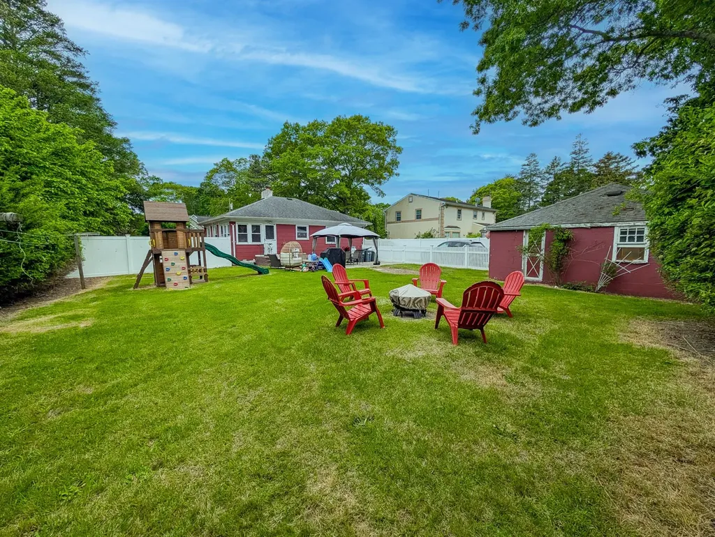 61 Manor Drive Shirley NY 11967