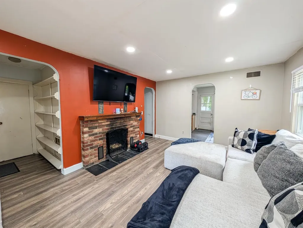 61 Manor Drive Shirley NY 11967