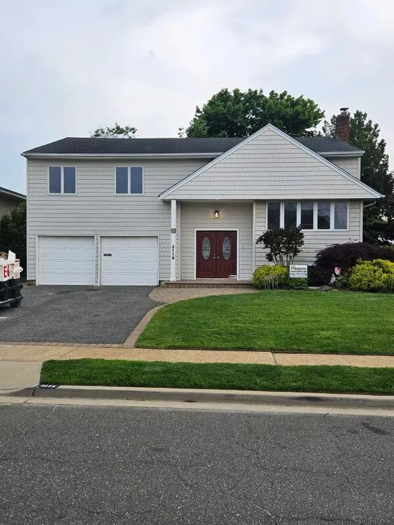 3116 Monterey Drive Merrick NY 11566