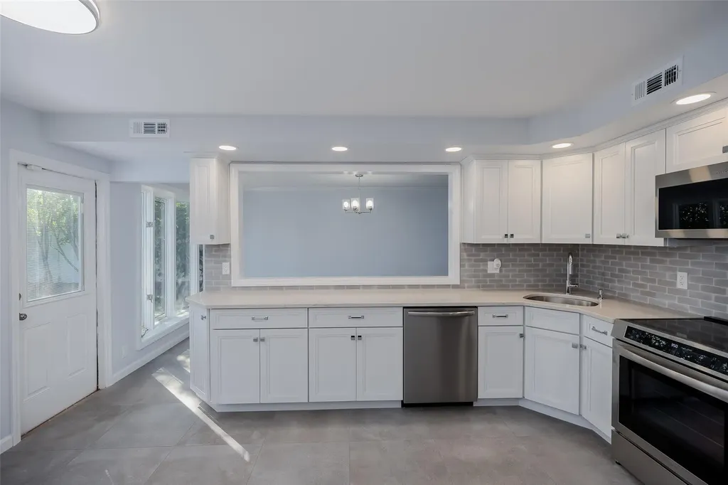 3116 Monterey Drive Merrick NY 11566
