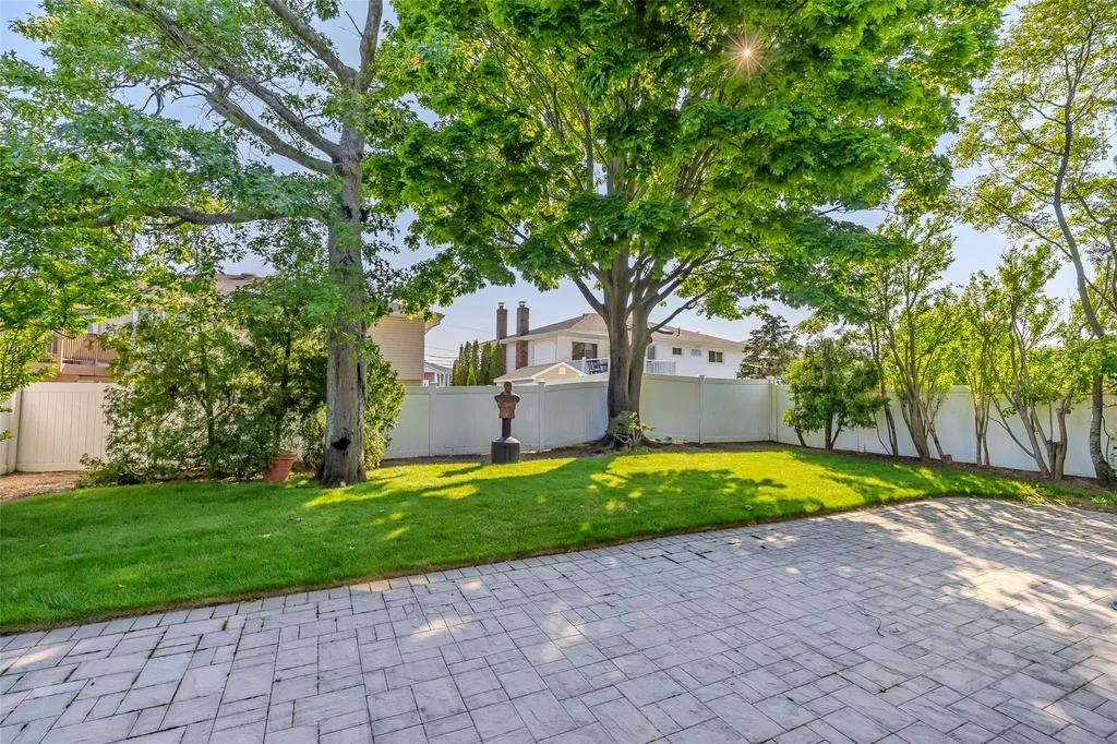 3116 Monterey Drive Merrick NY 11566