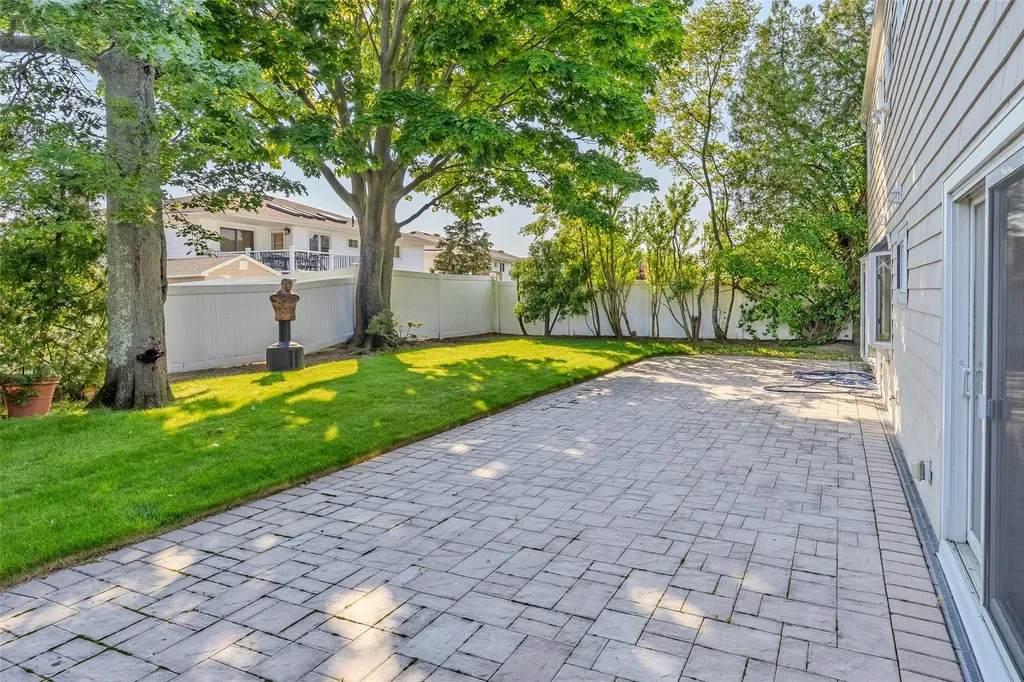 3116 Monterey Drive Merrick NY 11566