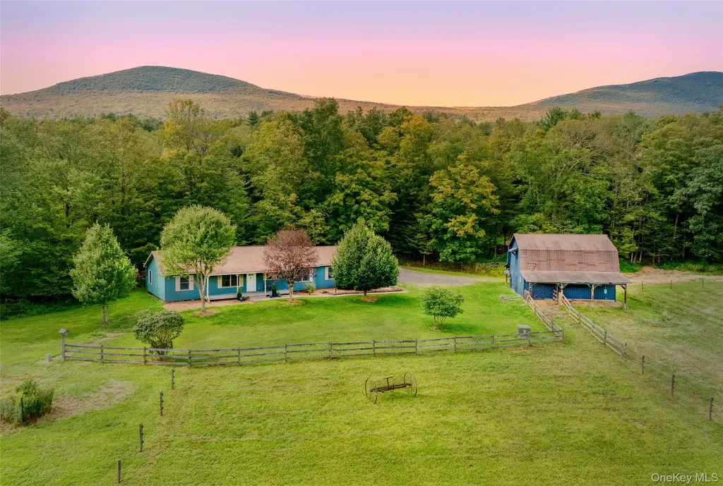 18 Jomar Lane Olivebridge NY 12461