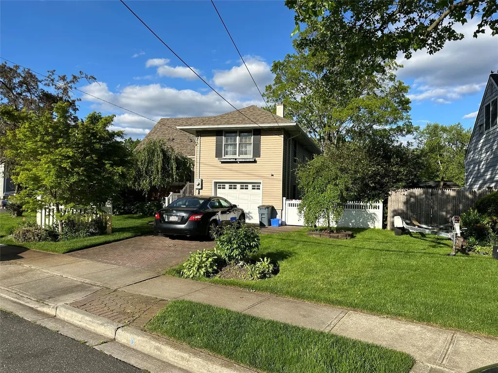 2713 Fox Road Baldwin NY 11510