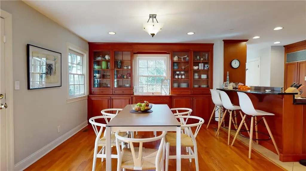 2 Rock Hill Scarsdale NY 10583