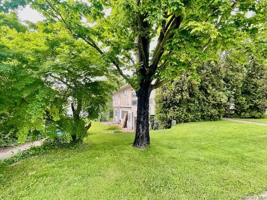 230 Park Avenue Freeport NY 11520