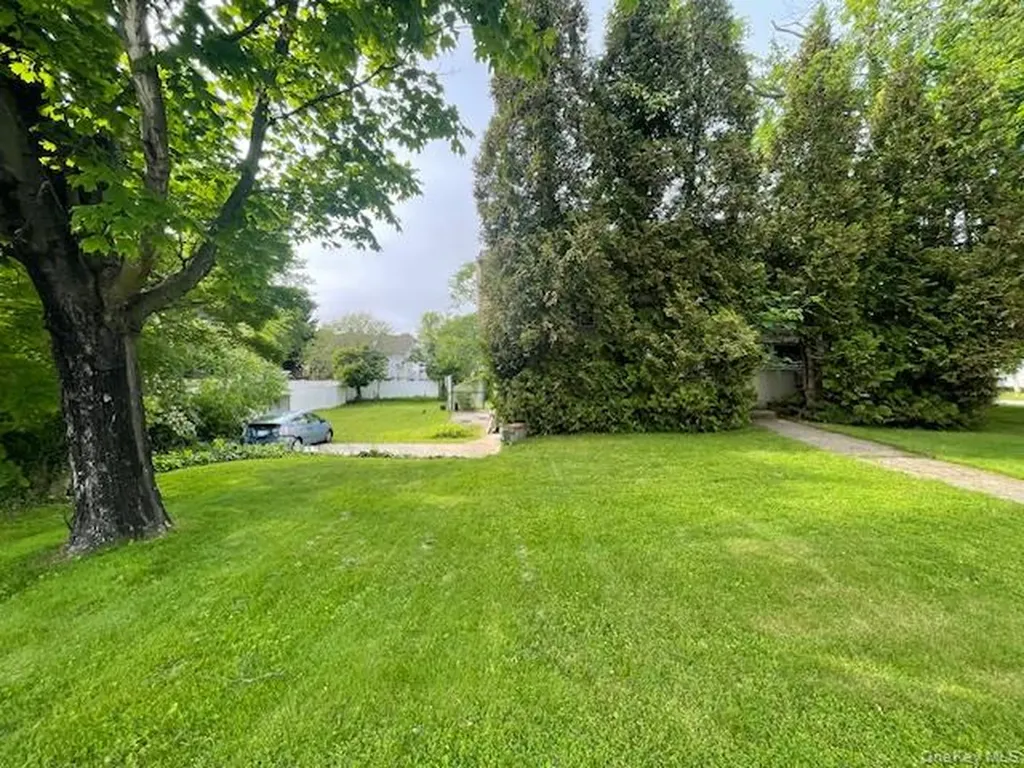230 Park Avenue Freeport NY 11520
