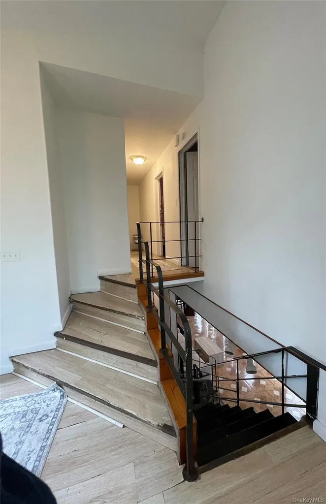 230 Park Avenue Freeport NY 11520