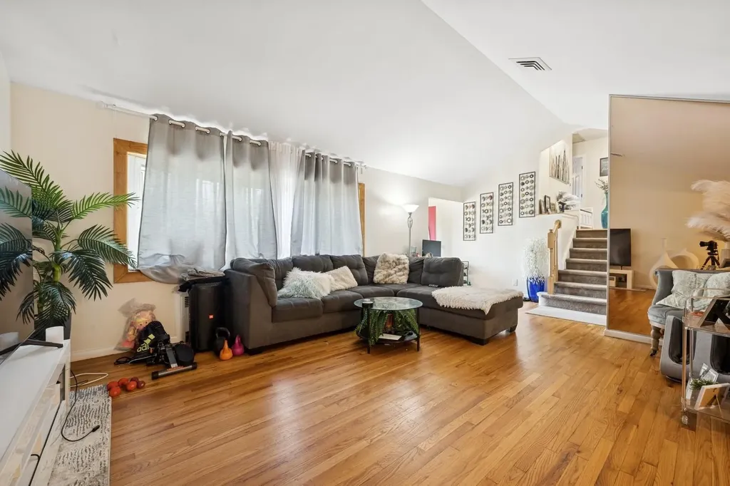 345 E Park Avenue Long Beach NY 11561
