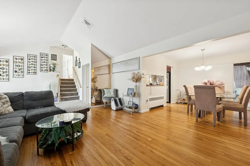 345 E Park Avenue Long Beach NY 11561
