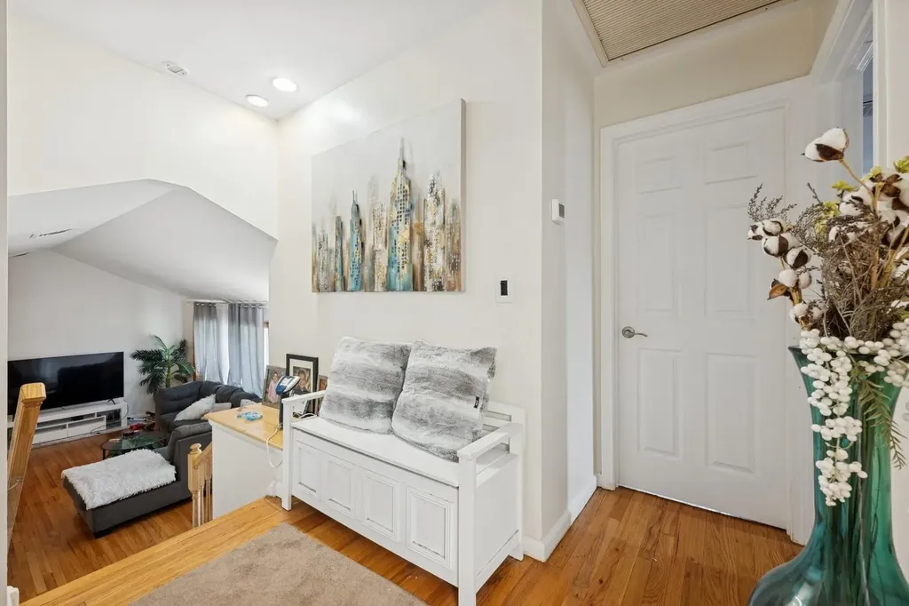 345 E Park Avenue Long Beach NY 11561