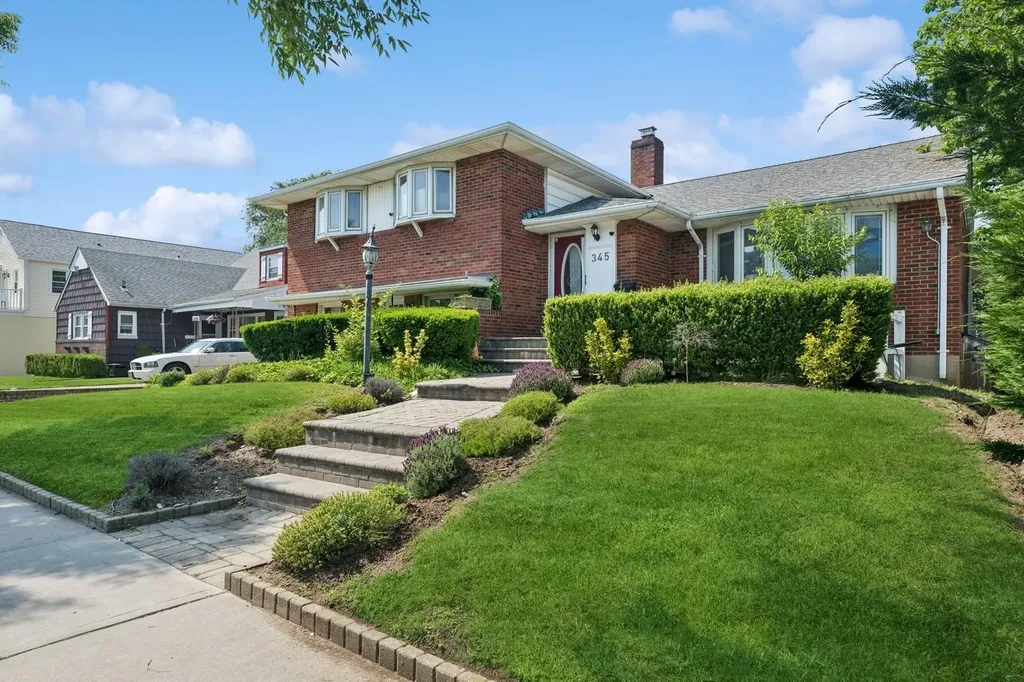 345 E Park Avenue Long Beach NY 11561