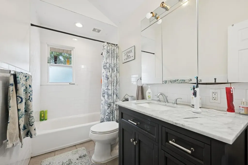345 E Park Avenue Long Beach NY 11561