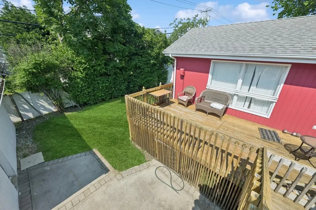 345 E Park Avenue Long Beach NY 11561