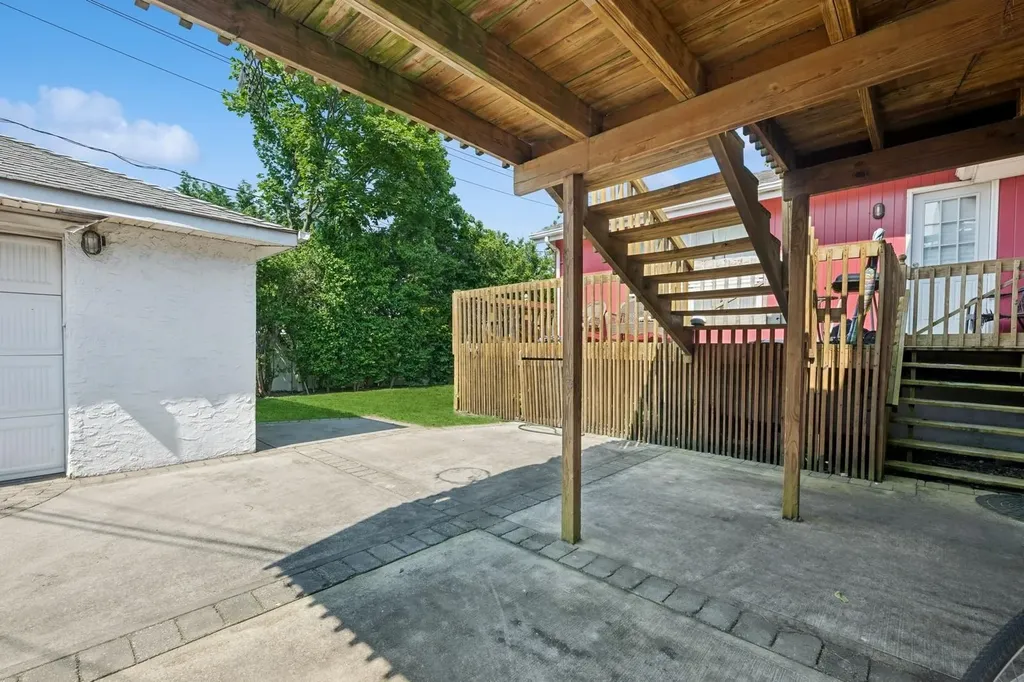 345 E Park Avenue Long Beach NY 11561