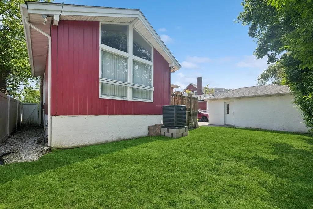 345 E Park Avenue Long Beach NY 11561