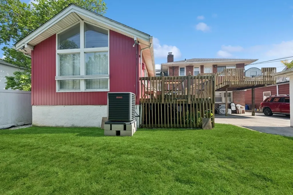 345 E Park Avenue Long Beach NY 11561