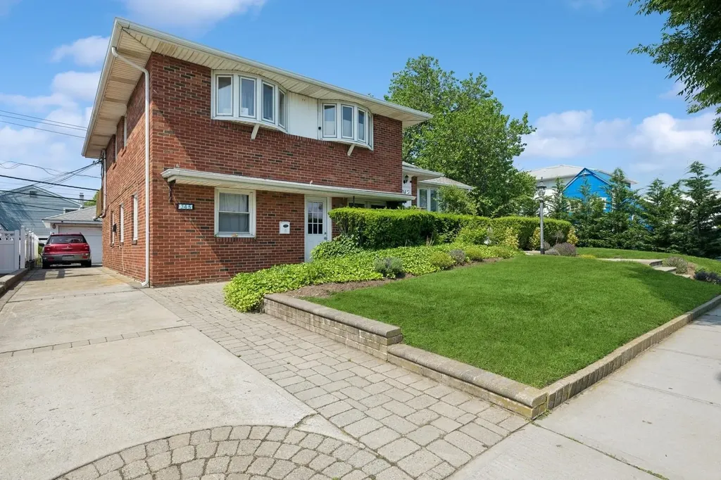 345 E Park Avenue Long Beach NY 11561