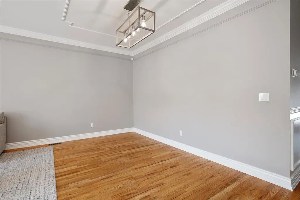 7 Lorien Place Melville NY 11747