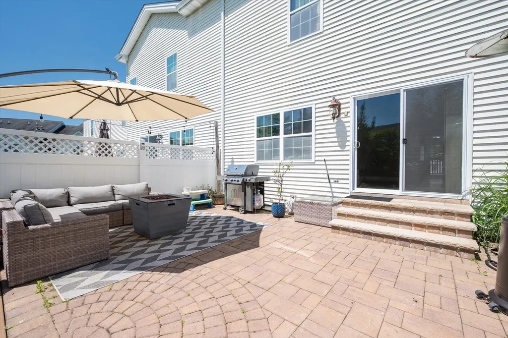 7 Lorien Place Melville NY 11747