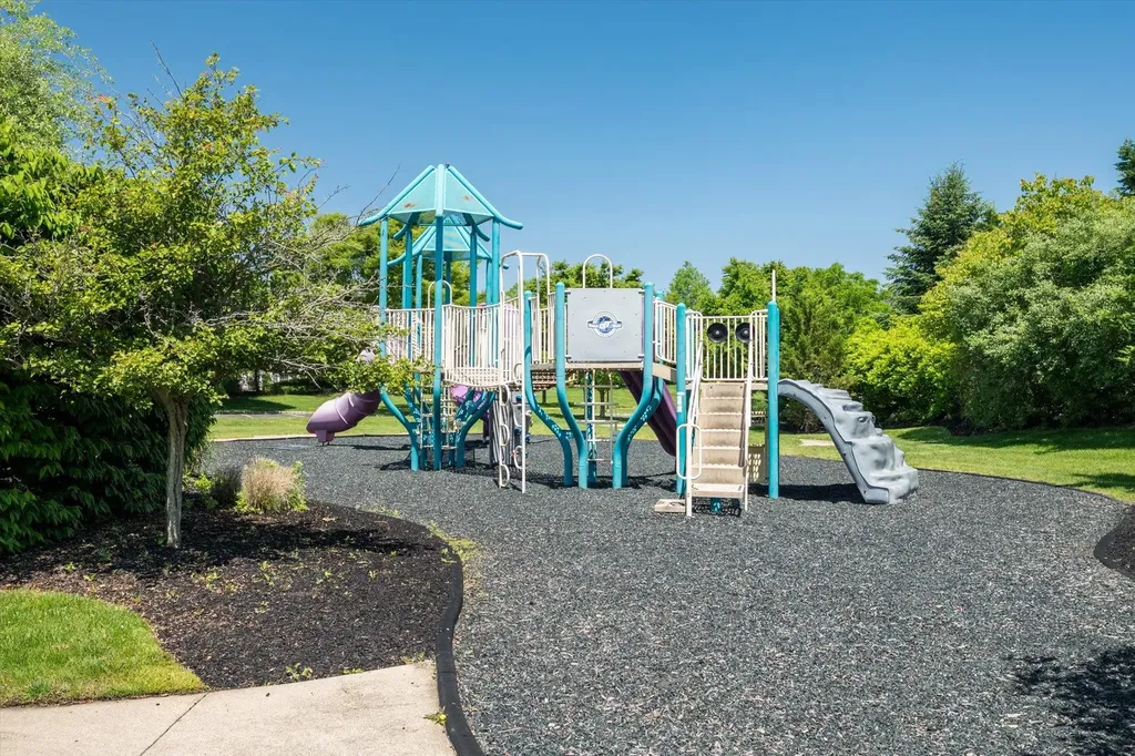 7 Lorien Place Melville NY 11747