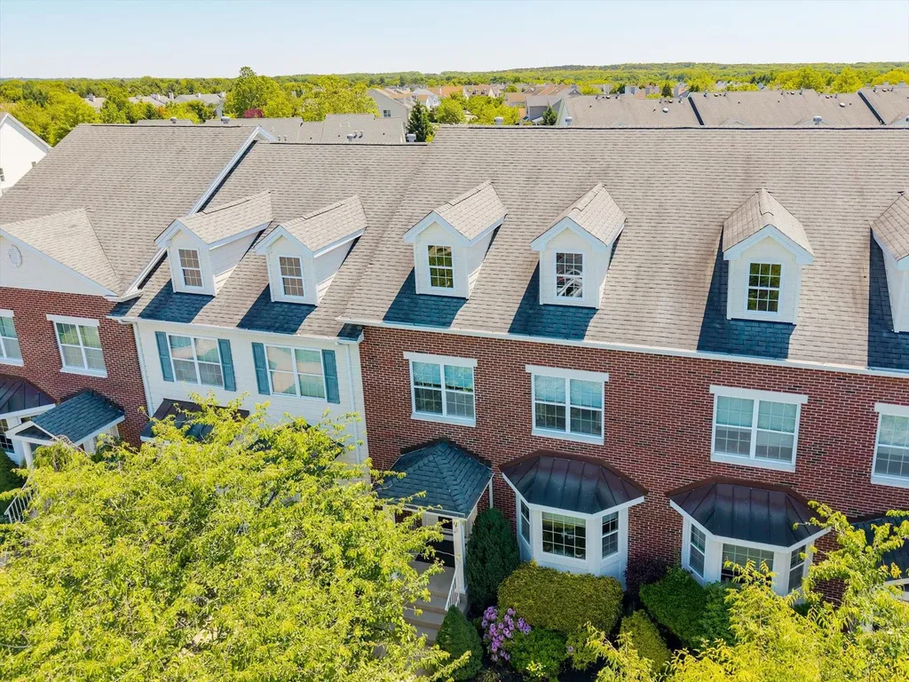 7 Lorien Place Melville NY 11747