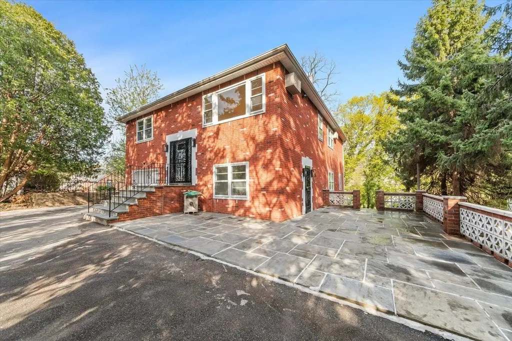10 Mohawk Road Yonkers NY 10710