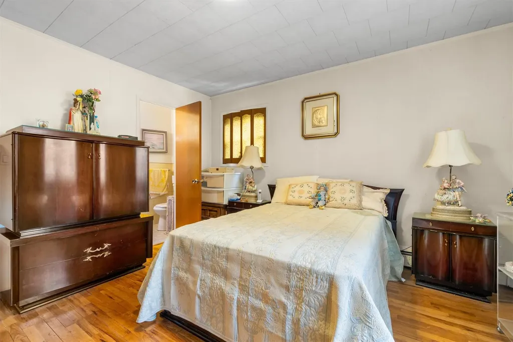 928 Pierce Avenue Bronx NY 10462