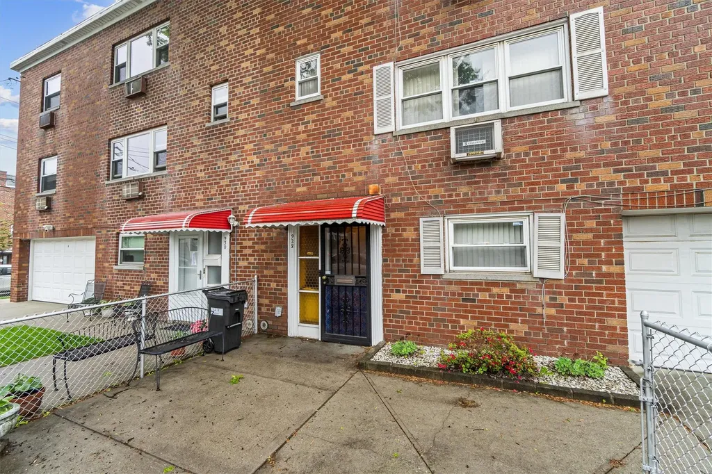 928 Pierce Avenue Bronx NY 10462