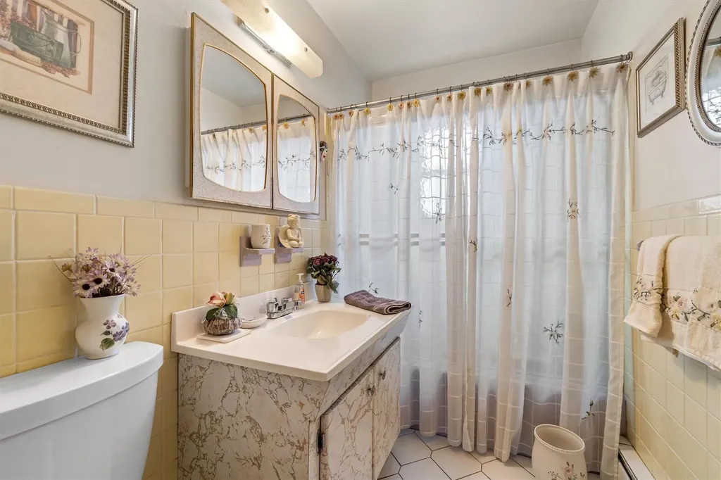 928 Pierce Avenue Bronx NY 10462