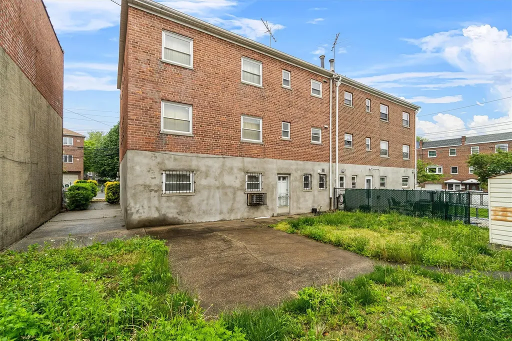 928 Pierce Avenue Bronx NY 10462