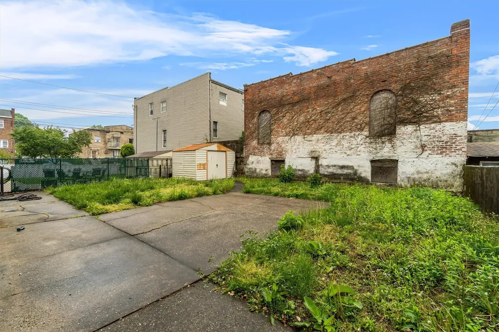 928 Pierce Avenue Bronx NY 10462