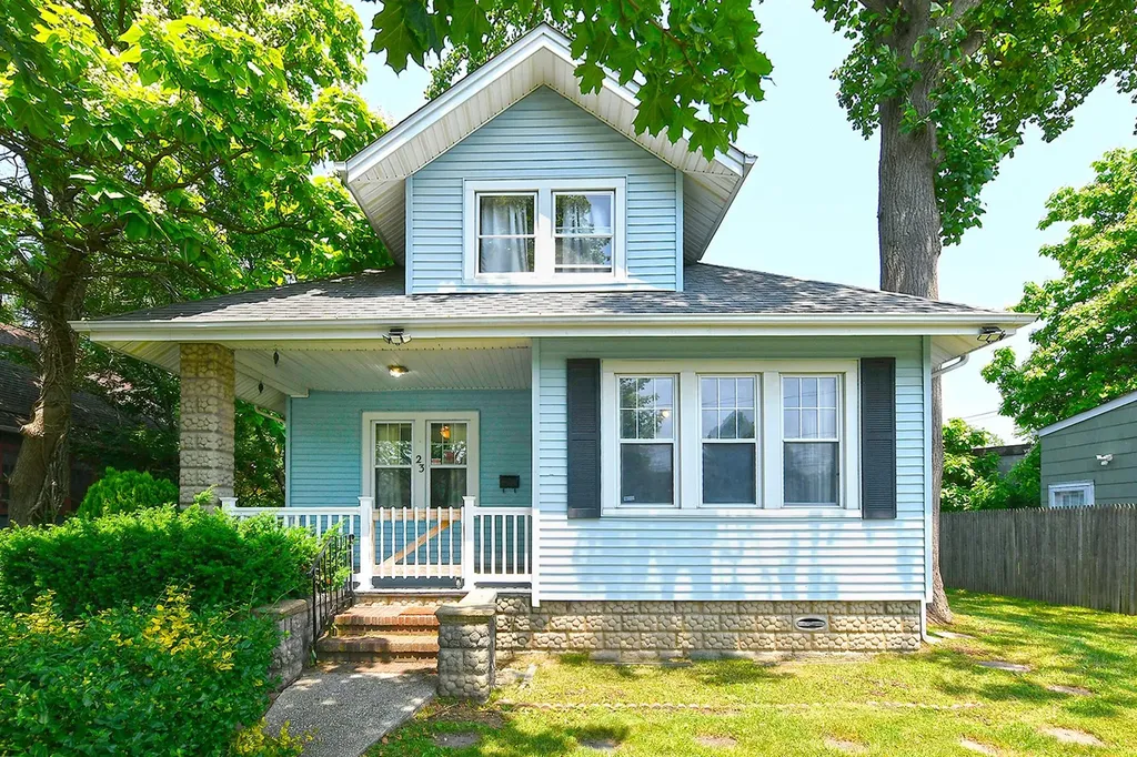 23 Maple Drive Amityville NY 11701
