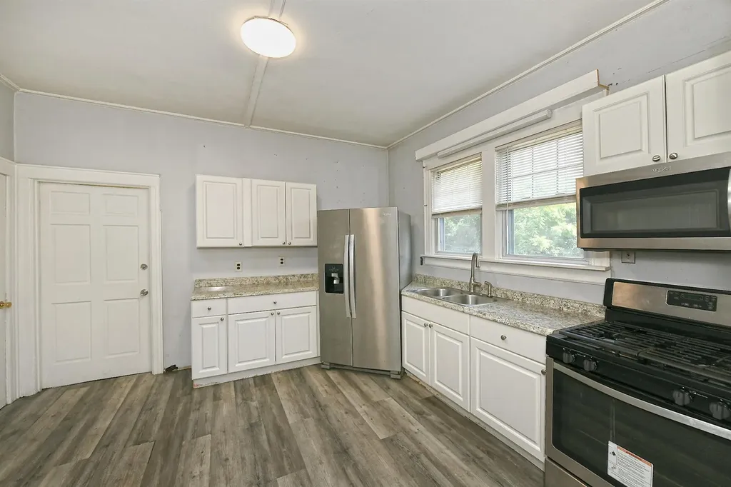 23 Maple Drive Amityville NY 11701