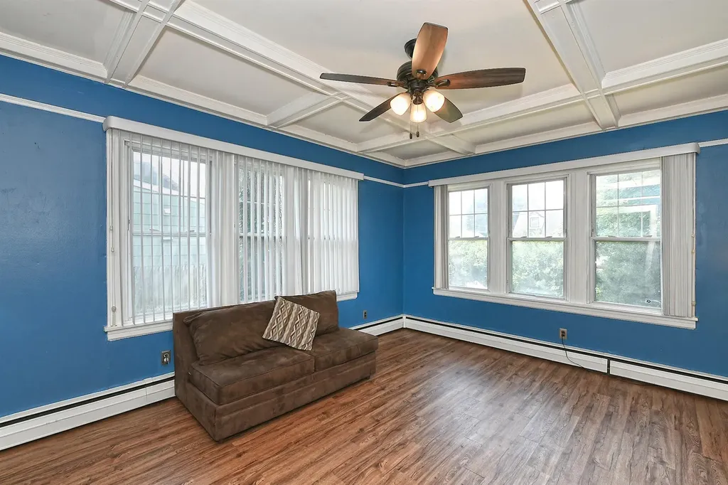 23 Maple Drive Amityville NY 11701