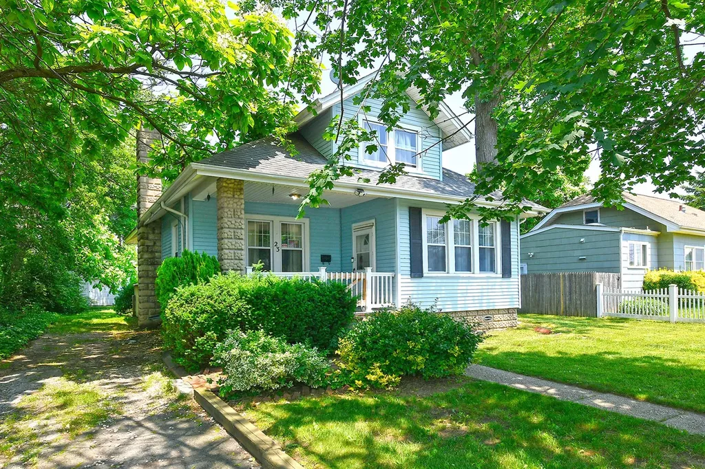 23 Maple Drive Amityville NY 11701