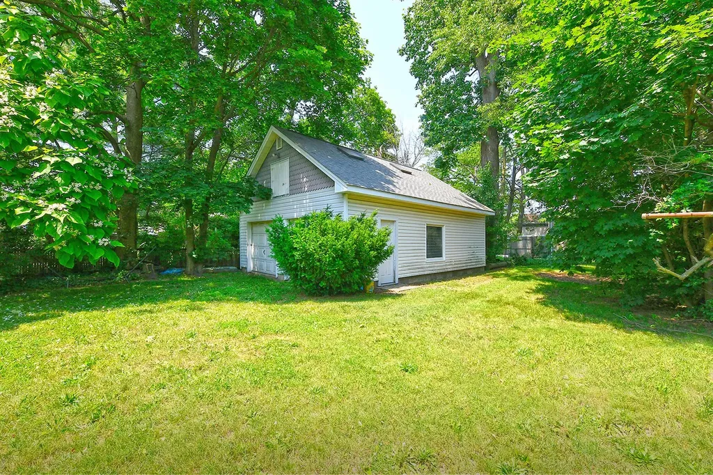 23 Maple Drive Amityville NY 11701