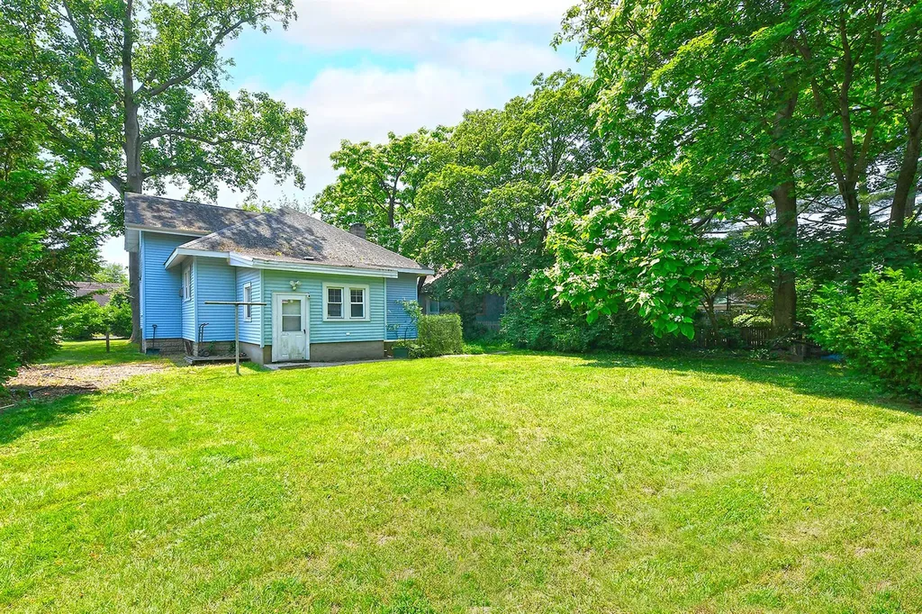 23 Maple Drive Amityville NY 11701