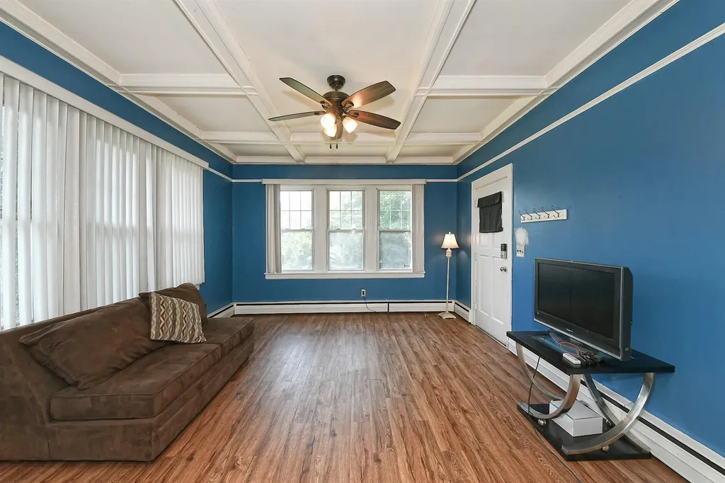 23 Maple Drive Amityville NY 11701