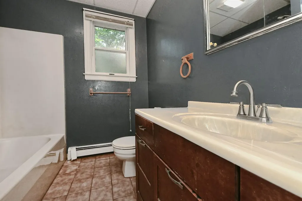 23 Maple Drive Amityville NY 11701