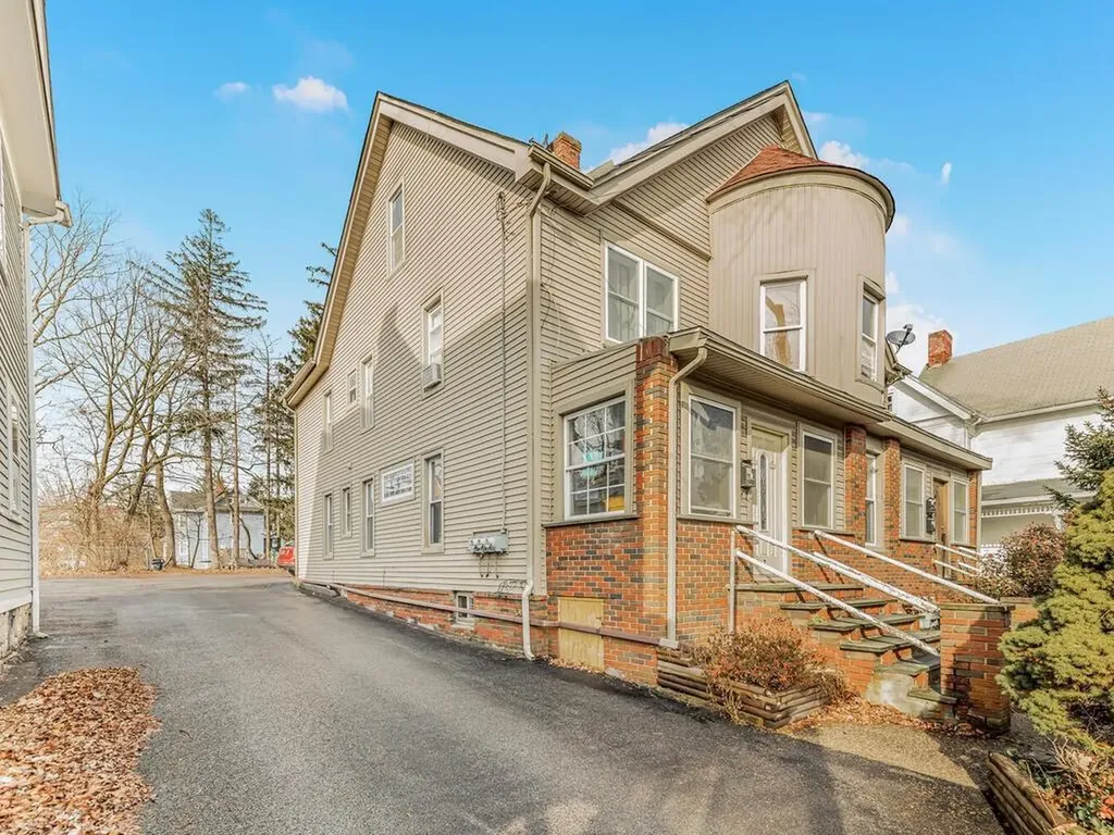 7 Sproat Street Middletown NY 10940