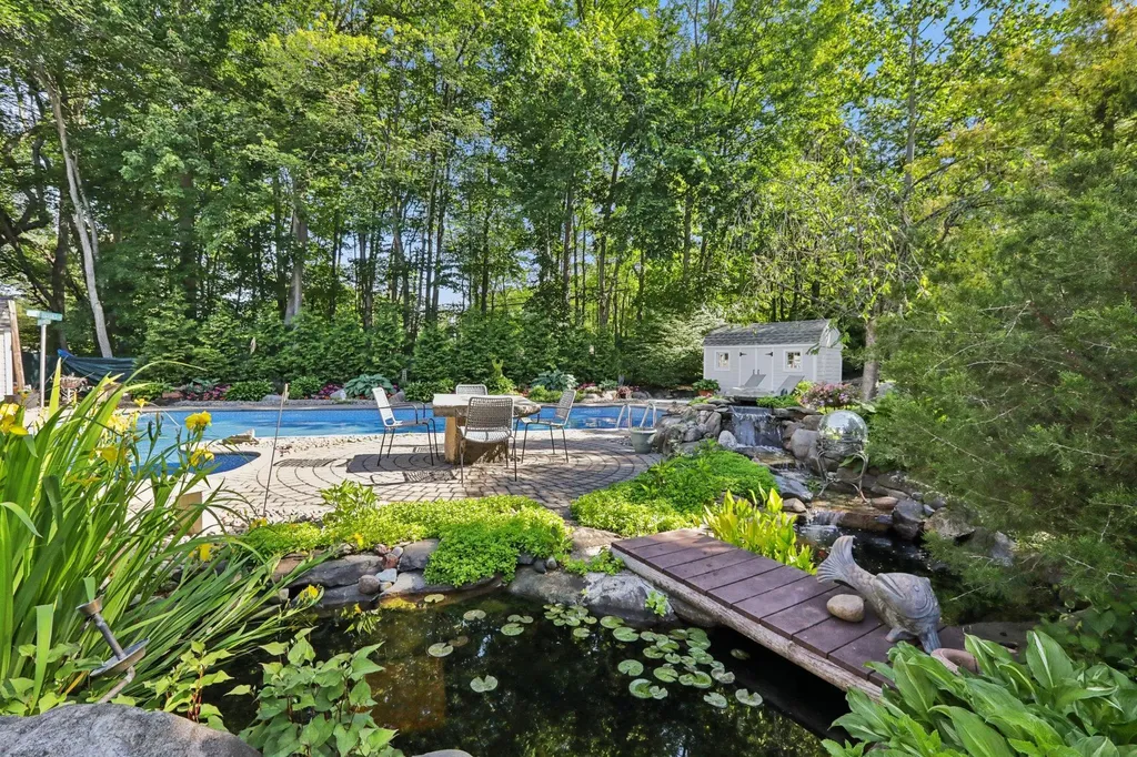 36 Bridge Road Nanuet NY 10954