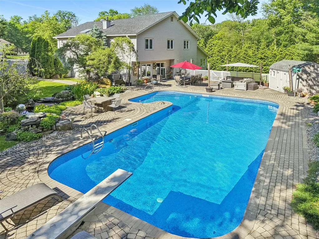 36 Bridge Road Nanuet NY 10954