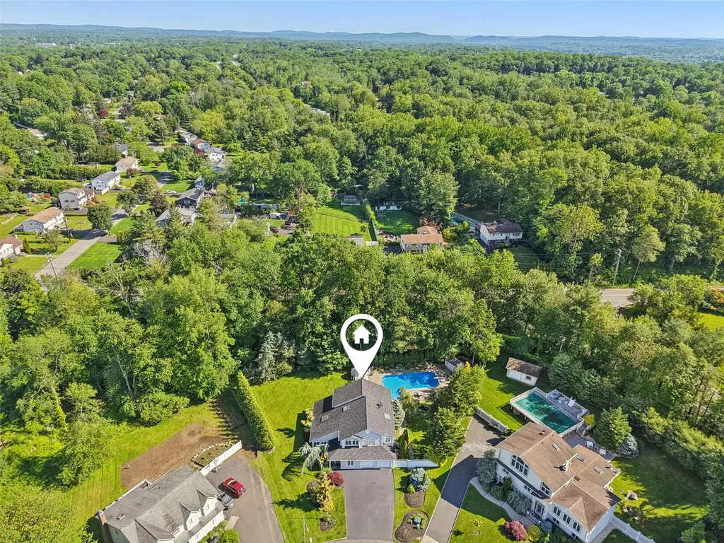 36 Bridge Road Nanuet NY 10954
