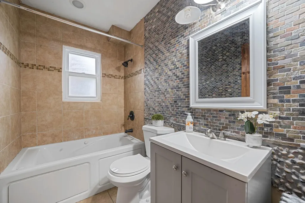 1668 Atherton Avenue Elmont NY 11003