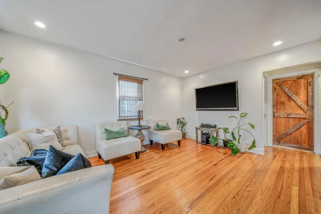 1668 Atherton Avenue Elmont NY 11003