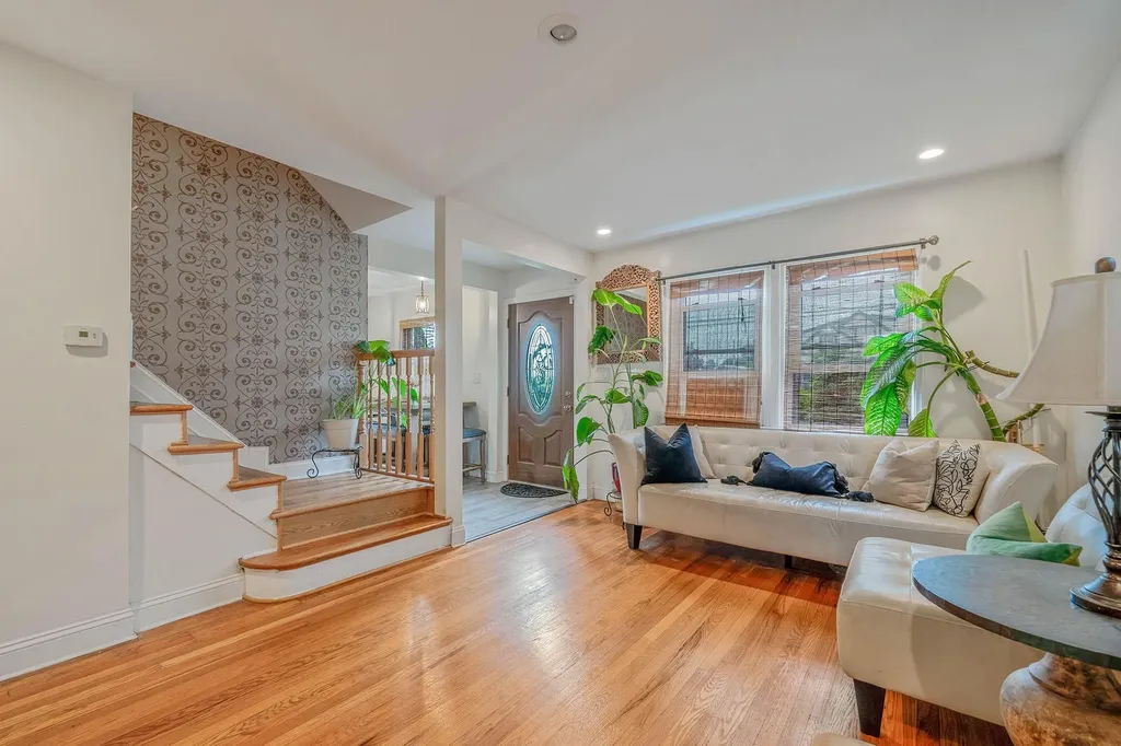 1668 Atherton Avenue Elmont NY 11003