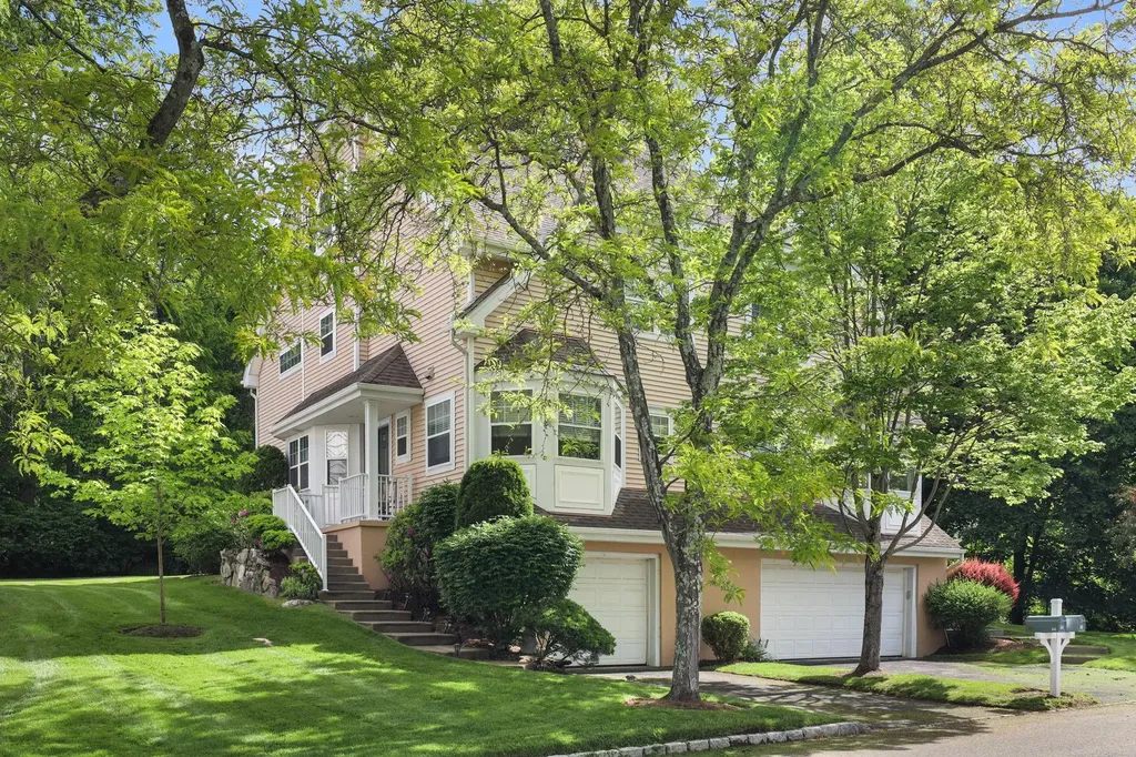 66 Winding Ridge Road White Plains NY 10603