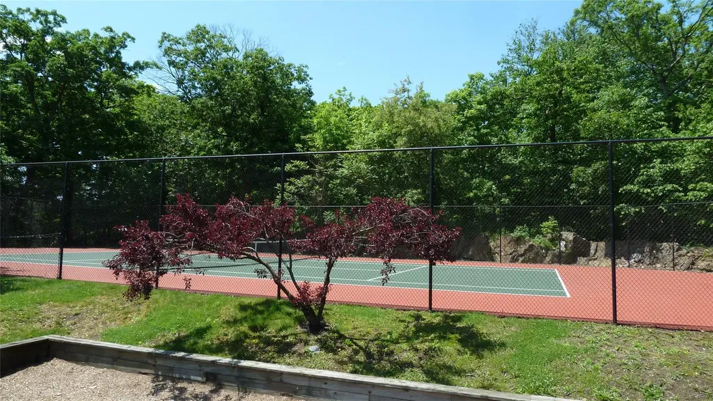 66 Winding Ridge Road White Plains NY 10603