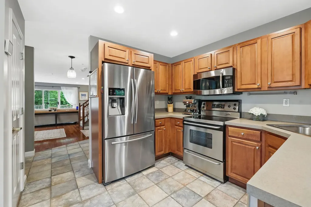 66 Winding Ridge Road White Plains NY 10603